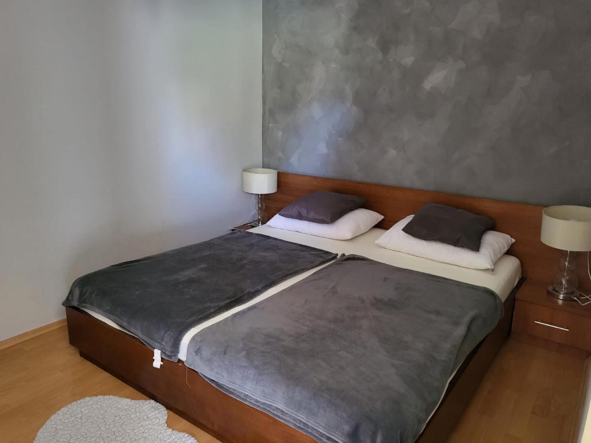 Apartments Grgic Нивице Екстериор снимка